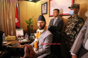 गृहमन्त्रीको नागरिकता ‘दुरुपयोग’ बारे अनुसन्धान गर्न आलटाल